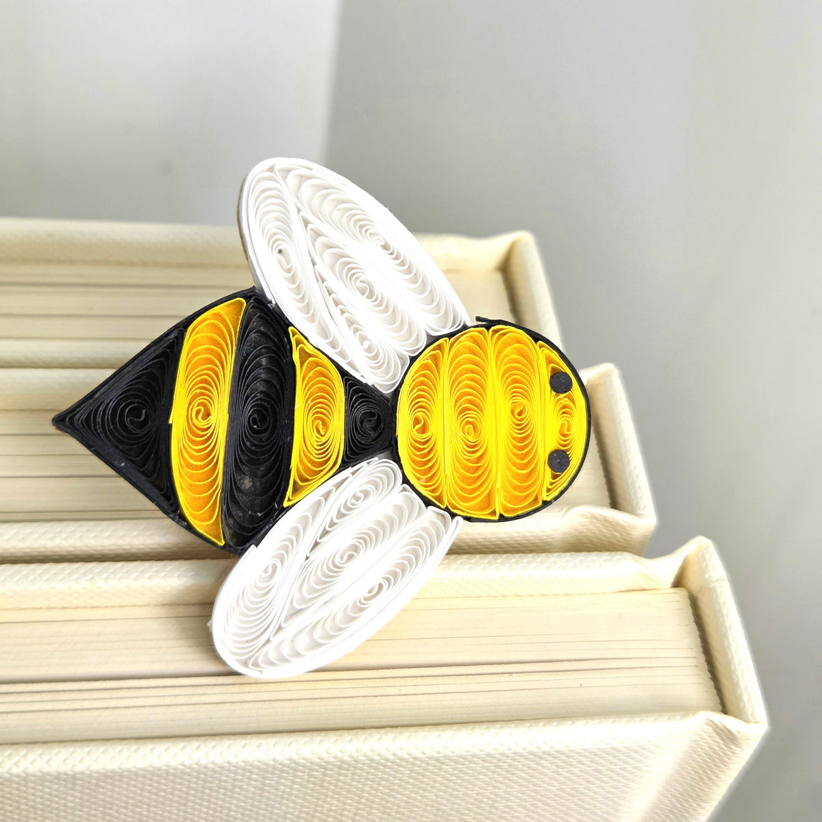 #919-Bee Bookmark